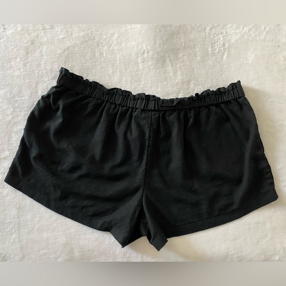 Isabel Maternity By Ingrid & Isabel (Tie Front Pull On Shorts) Size XL - Picture 8 of 9